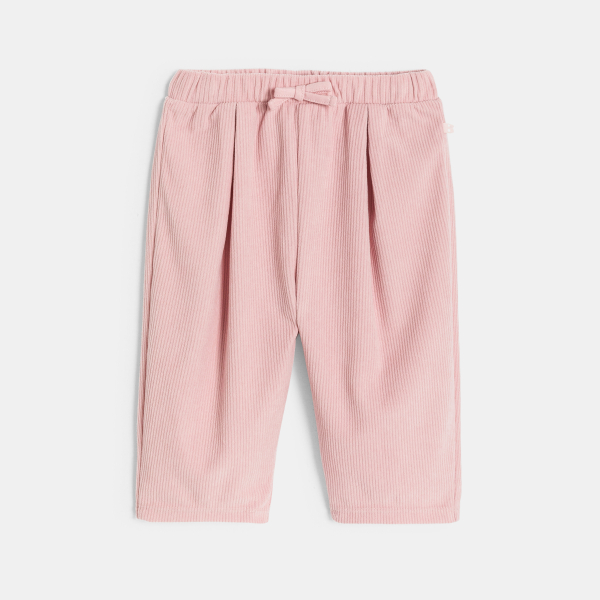 طقم مخملي باللون الوردي.للفتيات الصغيرات طقم مخملي باللون الوردي.للفتيات الصغيرات