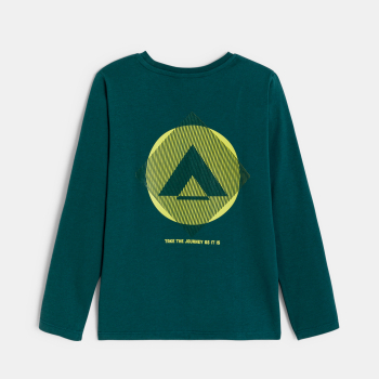 تي شيرت باللون الأخضر ومُزيَّن برسمة، للفتيان