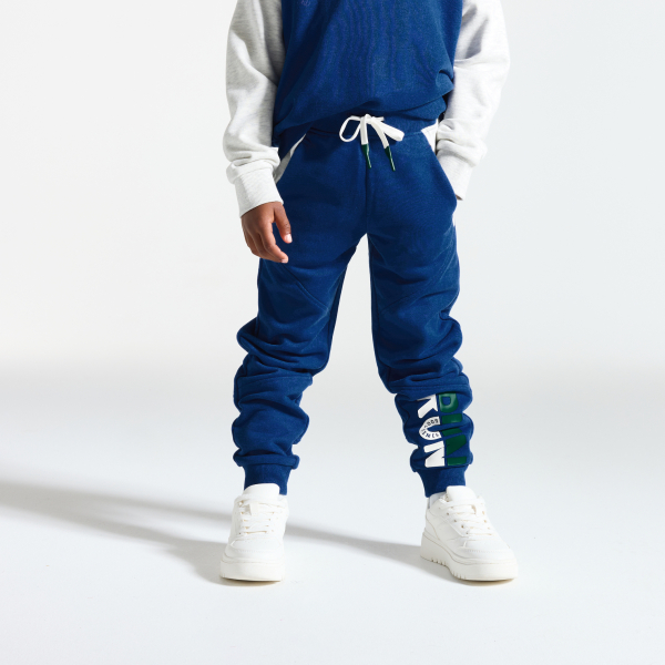 بنطلون رياضي أزرق للأولاد مكتوب عليه رسالة بنطلون رياضي أزرق للأولاد مكتوب عليه رسالة