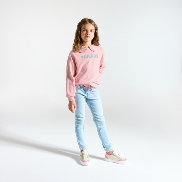 كنزة باللون الوردي وبها ياقة كلودين قابلة للإزالة، للفتيات كنزة باللون الوردي وبها ياقة كلودين قابلة للإزالة، للفتيات