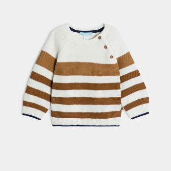 كنزة مخططة منسوجة تريكو، باللون البني للصبيان الصغار.