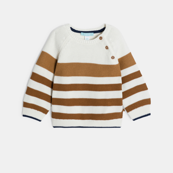 كنزة مخططة منسوجة تريكو، باللون البني للصبيان الصغار. كنزة مخططة منسوجة تريكو، باللون البني للصبيان الصغار.