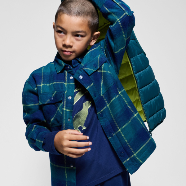 قميص فوقي مربعات، بغطاء رأس، أخضر اللون للأولاد قميص فوقي مربعات، بغطاء رأس، أخضر اللون للأولاد