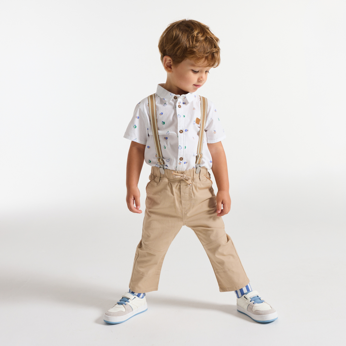 Pantalon à bretelles beige bébé garçon Pantalon à bretelles beige bébé garçon