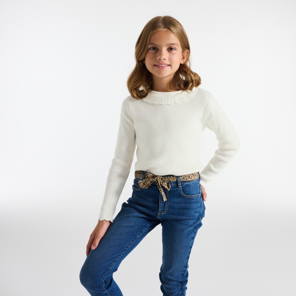 كنزة باللون الأبيض للفتيات كنزة باللون الأبيض للفتيات